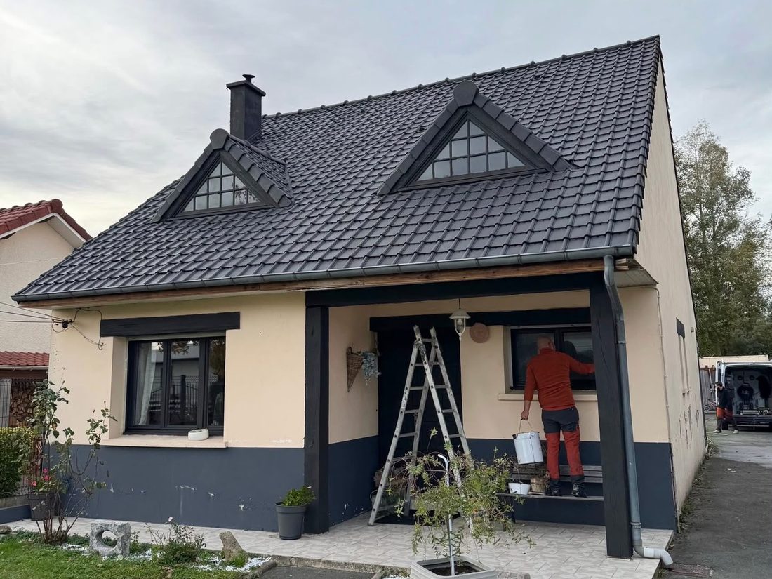 Toiture traitée à l'hydrofuge coloré anthracite